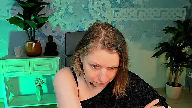 TiffanyBrauny online show from September 23, 9:23 am