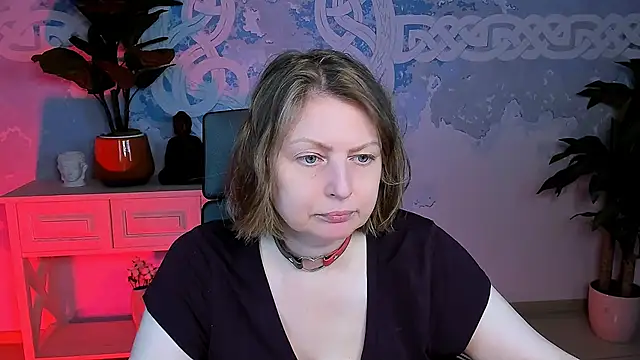 TiffanyBrauny online show from September 25, 11:03 am