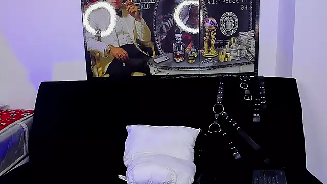 Snapshot of john_mystic chatting on May 5, 12:40 am john mystic online show from May 5, 12:40 am