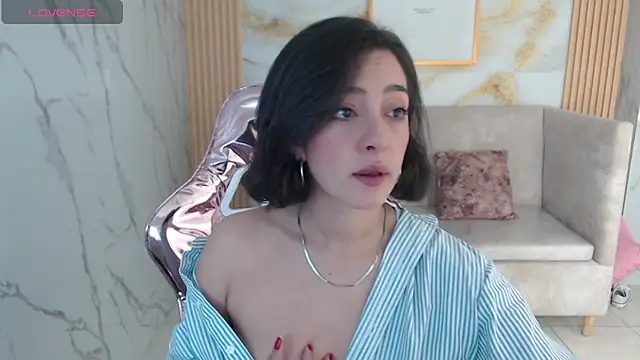 sara lopez s online show from October 8, 2:04 pm