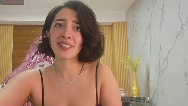 Snapshot of sara_lopez_s chatting on May 19, 2:12 pm sara lopez s online show from May 19, 2:12 pm