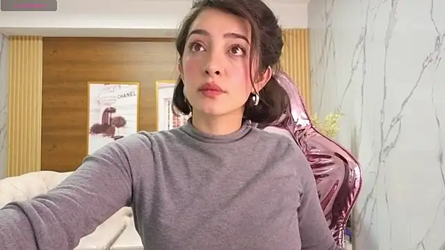 Snapshot of sara_lopez_s chatting on May 25, 2:01 pm sara lopez s online show from May 25, 2:01 pm