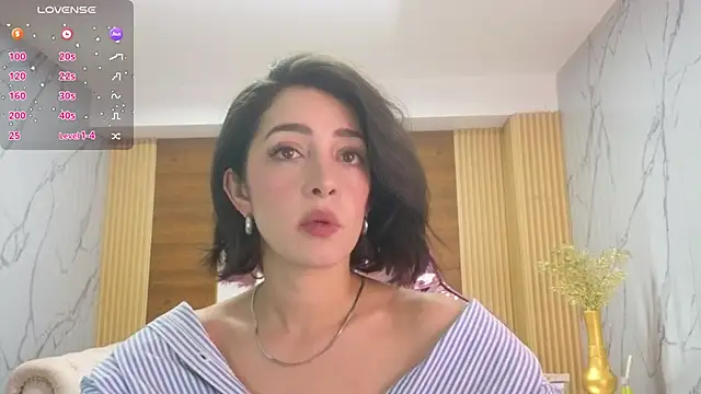 Snapshot of sara_lopez_s chatting on June 8, 2:17 pm sara lopez s online show from June 8, 2:17 pm
