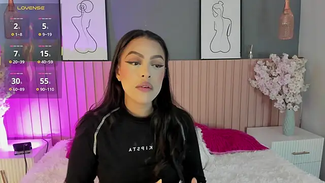 Mila Hank  online show from February 17, 12:12 pm