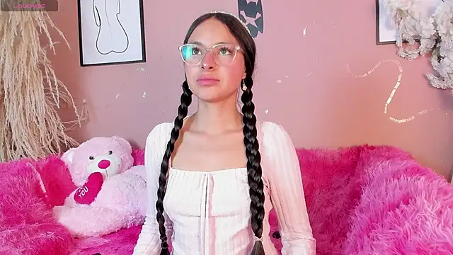 Snapshot of Annie__2 chatting on October 18, 3:09 am Annie 2 online show from October 18, 3:09 am