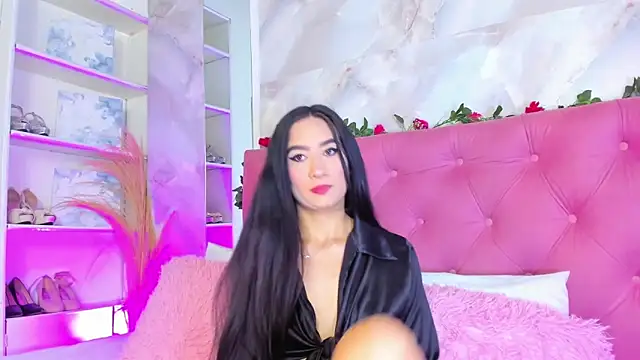 Nicolqueen  online show from November 10, 11:09 am