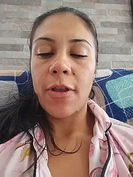 KittyHoleshot87 online show from February 5, 4:11 pm