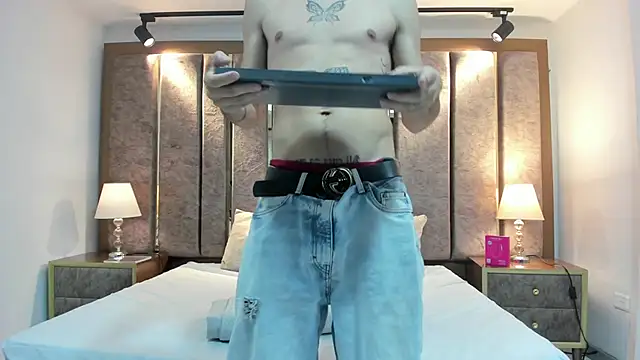 Snapshot of NikoStone_ chatting on November 29, 4:04 am NikoStone online show from November 29, 4:04 am