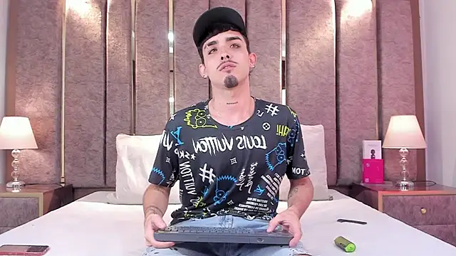 NikoStone  online show from June 6, 4:28 am