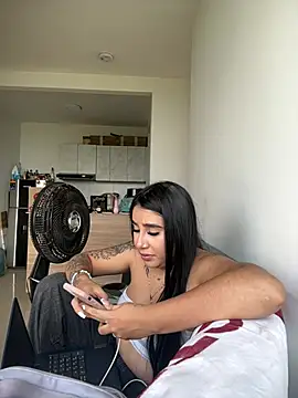 Sophie Dreamss online show from April 24, 9:28 pm