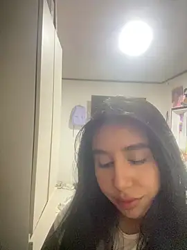 Sophie Dreamss online show from July 5, 9:38 am