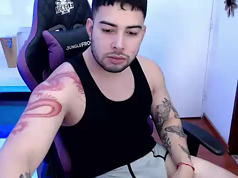 Snapshot of baby_mateo chatting on November 30, 11:42 pm baby mateo online show from November 30, 11:42 pm