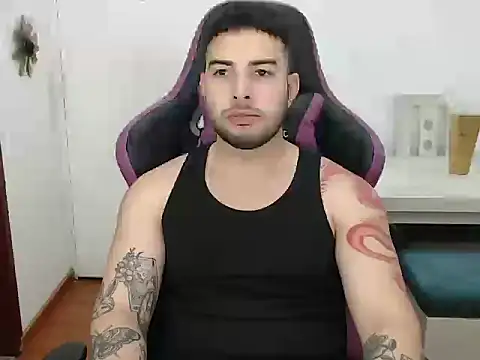 Snapshot of baby_mateo chatting on December 1, 10:37 pm baby mateo online show from December 1, 10:37 pm