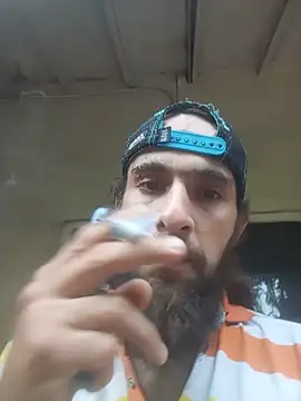 Snapshot of hairy_mannn chatting on June 7, 12:20 pm hairy mannn online show from June 7, 12:20 pm