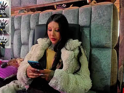 missashlyrosette online show from November 17, 1:39 pm