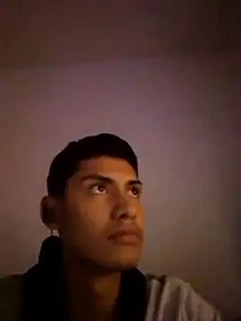 aispuro8505 online show from November 30, 6:39 am