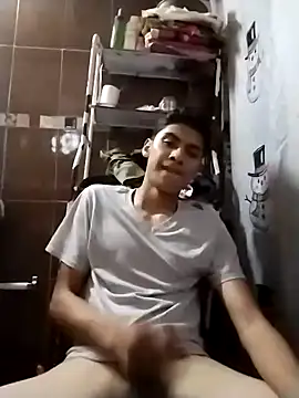 aispuro8505 online show from December 15, 7:23 am