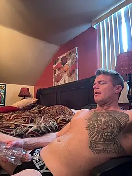 DILFiGuess11 online show from February 11, 7:08 pm