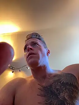 DILFiGuess11 online show from March 1, 4:42 pm