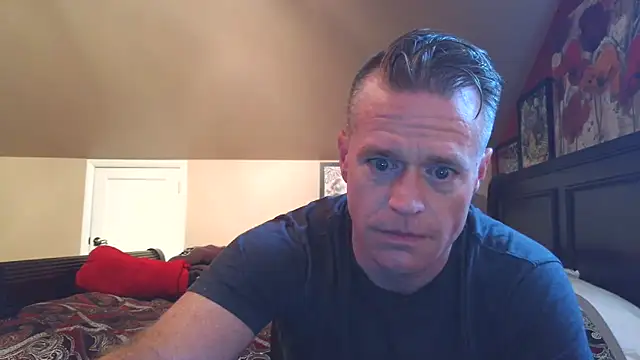 Snapshot of DILFiGuess11 chatting on May 31, 2:57 pm DILFiGuess11 online show from May 31, 2:57 pm