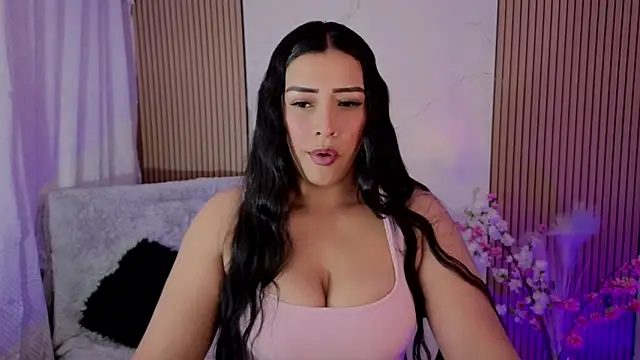 Snapshot of Kayleemorales chatting on June 4, 5:41 pm Kayleemorales online show from June 4, 5:41 pm