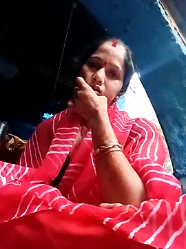 Snapshot of Jooli_xx chatting on October 1, 2:28 am Jooli xx online show from October 1, 2:28 am