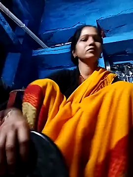 Snapshot of Jooli_xx chatting on October 15, 2:01 am Jooli xx online show from October 15, 2:01 am