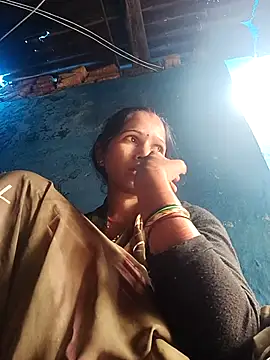 Snapshot of Jooli_xx chatting on October 26, 3:45 am Jooli xx online show from October 26, 3:45 am