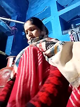 Snapshot of Jooli_xx chatting on November 19, 12:21 am Jooli xx online show from November 19, 12:21 am