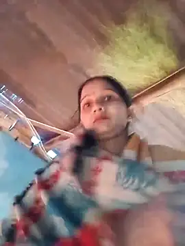 Snapshot of Jooli_xx chatting on November 21, 2:32 am Jooli xx online show from November 21, 2:32 am