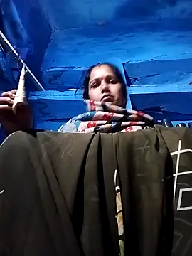 Snapshot of Jooli_xx chatting on December 4, 12:53 am Jooli xx online show from December 4, 12:53 am