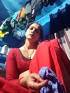 Jooli xx online show from February 10, 4:00 pm