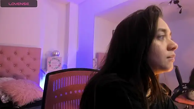 ambar 69  online show from December 18, 8:37 pm