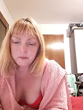 LiluLiluLilu online show from October 16, 7:15 pm