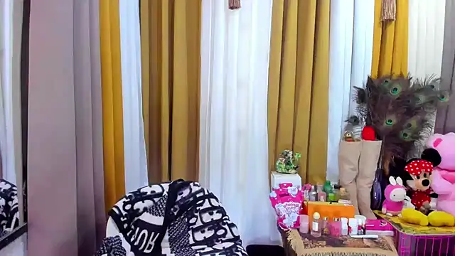 Snapshot of imallyoures69 chatting on September 18, 8:27 am imallyoures69 online show from September 18, 8:27 am