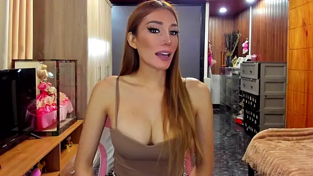 Snapshot of imallyoures69 chatting on June 17, 5:58 pm imallyoures69 online show from June 17, 5:58 pm