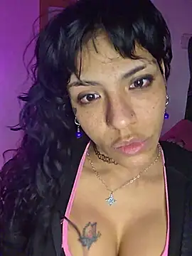 Snapshot of Babygirl_1832 chatting on August 1, 8:57 am Babygirl 1832 online show from August 1, 8:57 am