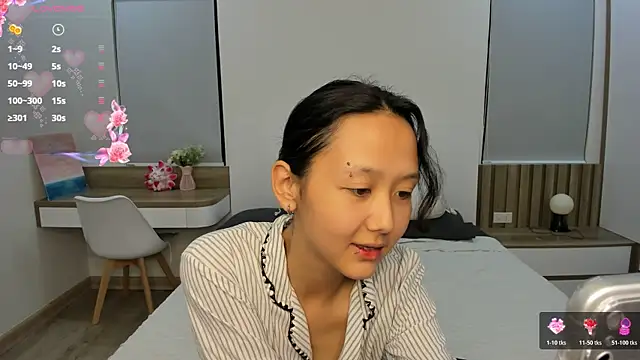 gabby little online show from August 4, 11:46 am