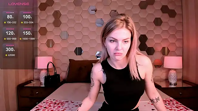 Snapshot of NaomiSol chatting on September 17, 7:37 pm NaomiSol online show from September 17, 7:37 pm