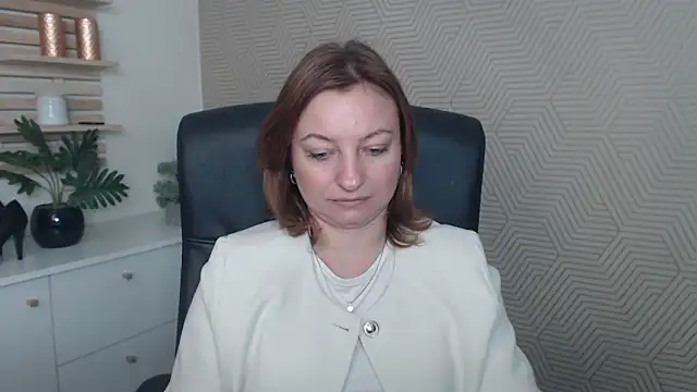 angelaSamt online show from November 5, 6:35 am