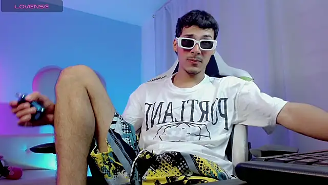 Snapshot of yankees_ chatting on October 9, 4:16 pm yankees online show from October 9, 4:16 pm