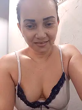 Snapshot of Amanda39 chatting on November 18, 8:46 pm Amanda39 online show from November 18, 8:46 pm