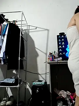 Snapshot of Amanda39 chatting on December 15, 11:20 pm Amanda39 online show from December 15, 11:20 pm