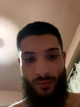 Snapshot of eetme827 chatting on November 2, 10:01 pm eetme827 online show from November 2, 10:01 pm