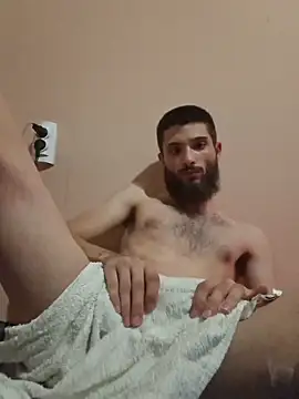 Snapshot of eetme827 chatting on November 10, 1:04 am eetme827 online show from November 10, 1:04 am