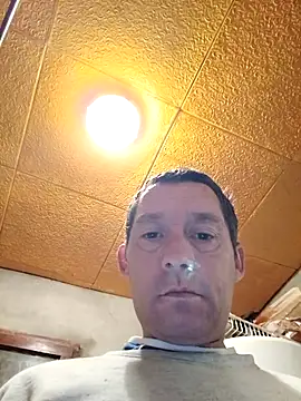 Snapshot of frederic198 chatting on May 10, 6:35 pm frederic198 online show from May 10, 6:35 pm