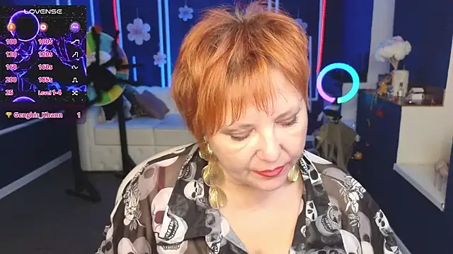 Kira Kenett online show from October 27, 5:50 pm