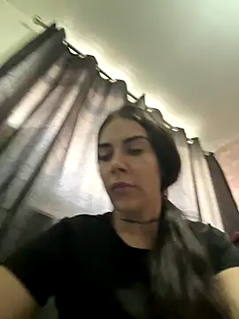 valentinalamont online show from September 18, 5:15 pm