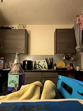 valentinalamont online show from October 9, 3:37 am