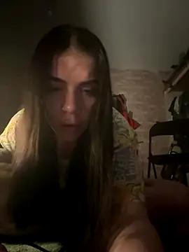 valentinalamont online show from December 22, 7:44 pm